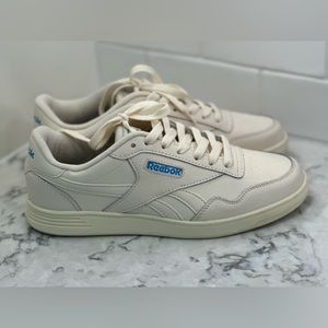 Womens Reebok sneakers